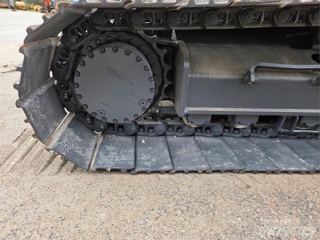 Volvo EC210CL Vikšriniai ekskavatoriai