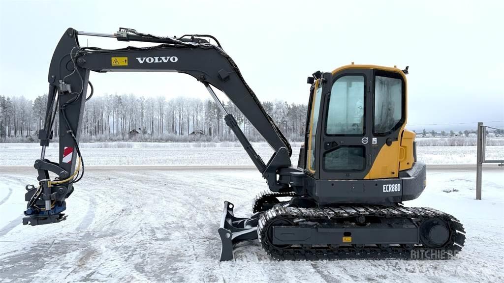 Volvo ECR88D Vidutinės galios ekskavatoriai 7-12 t