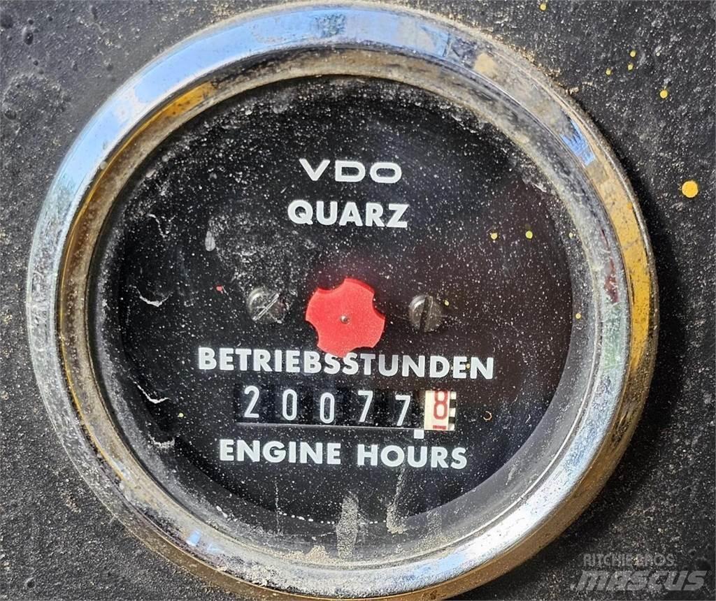 Volvo EW 200 Ratiniai ekskavatoriai