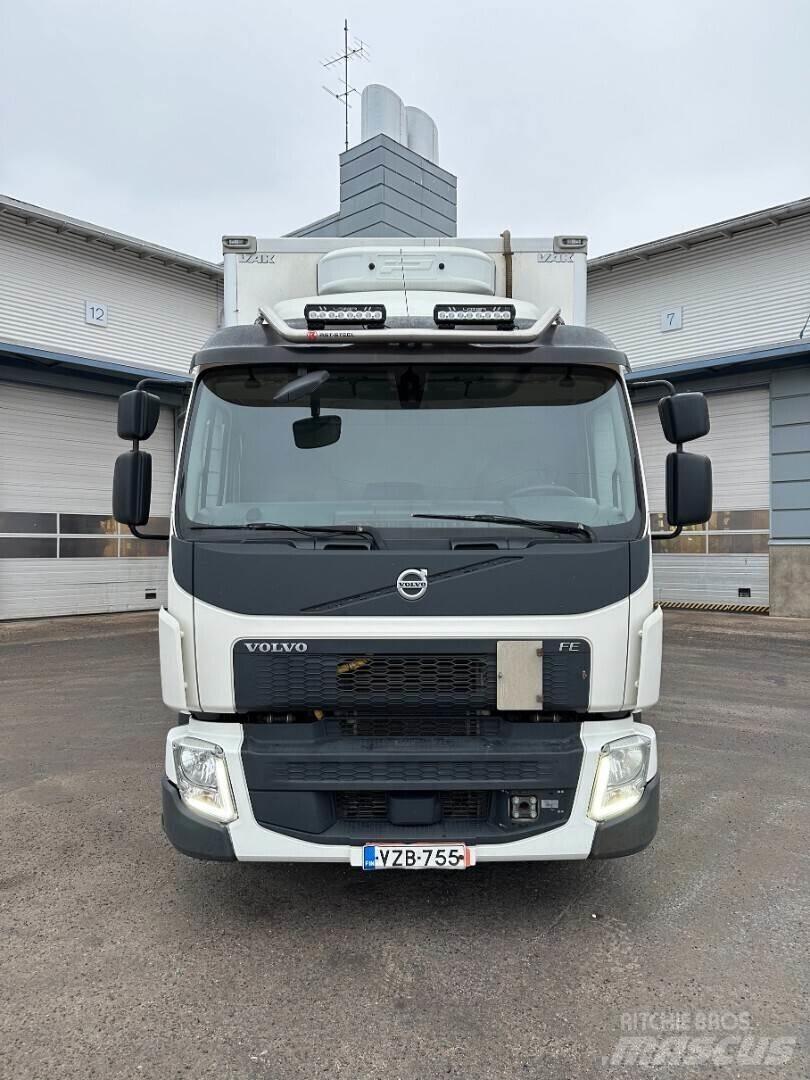 Volvo FE320 4x2 Sunkvežimiai su dengtu kėbulu
