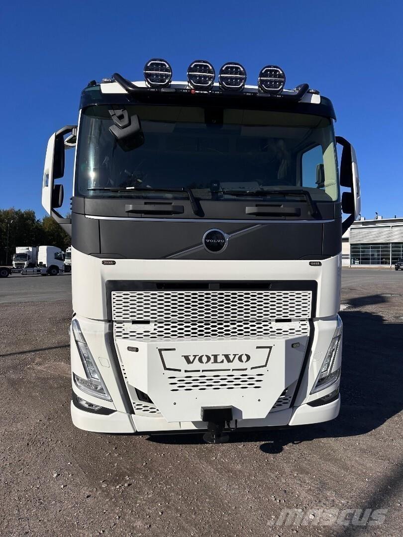 Volvo FH13 8x4 Keltuvai-krautuvai