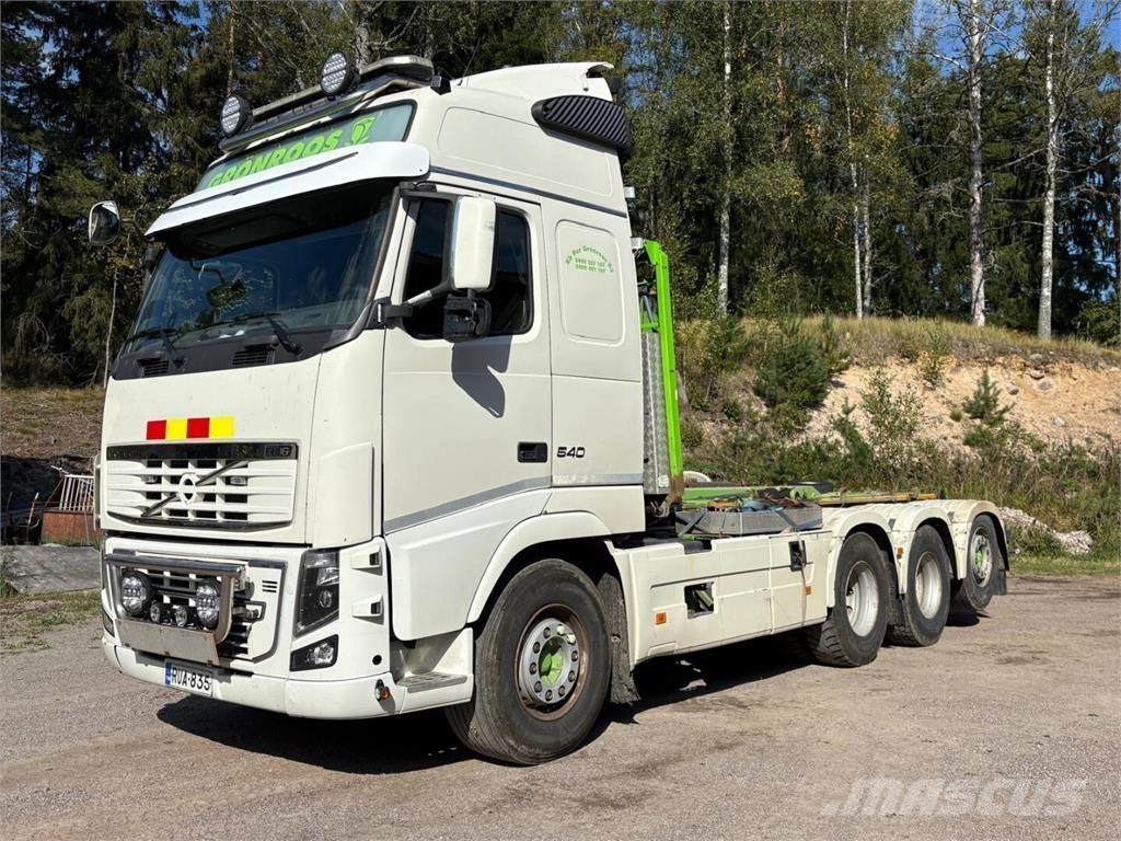 Volvo FH16 550 Sunkvežimiai su keliamuoju kabliu