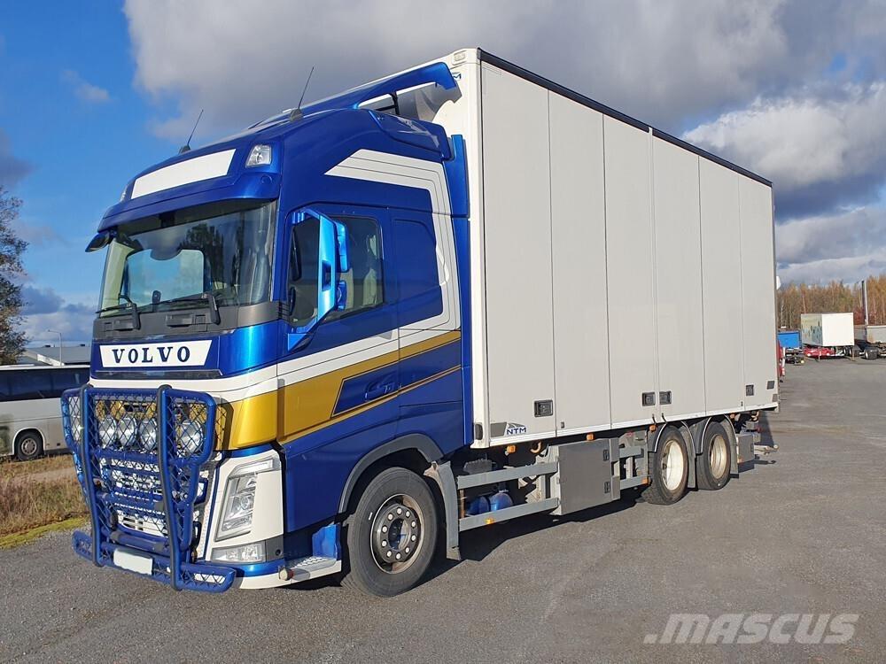 Volvo FH16 6x2 -17 Sunkvežimiai su dengtu kėbulu