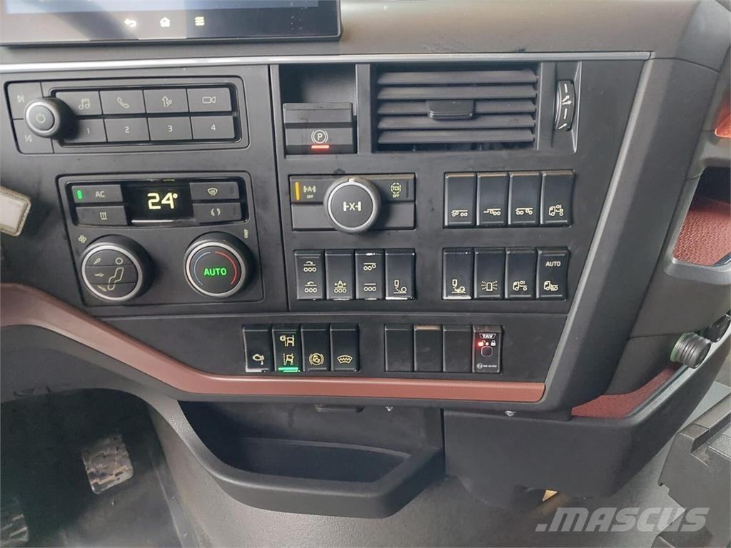 Volvo FH16 750 Miškovežių vilkikai