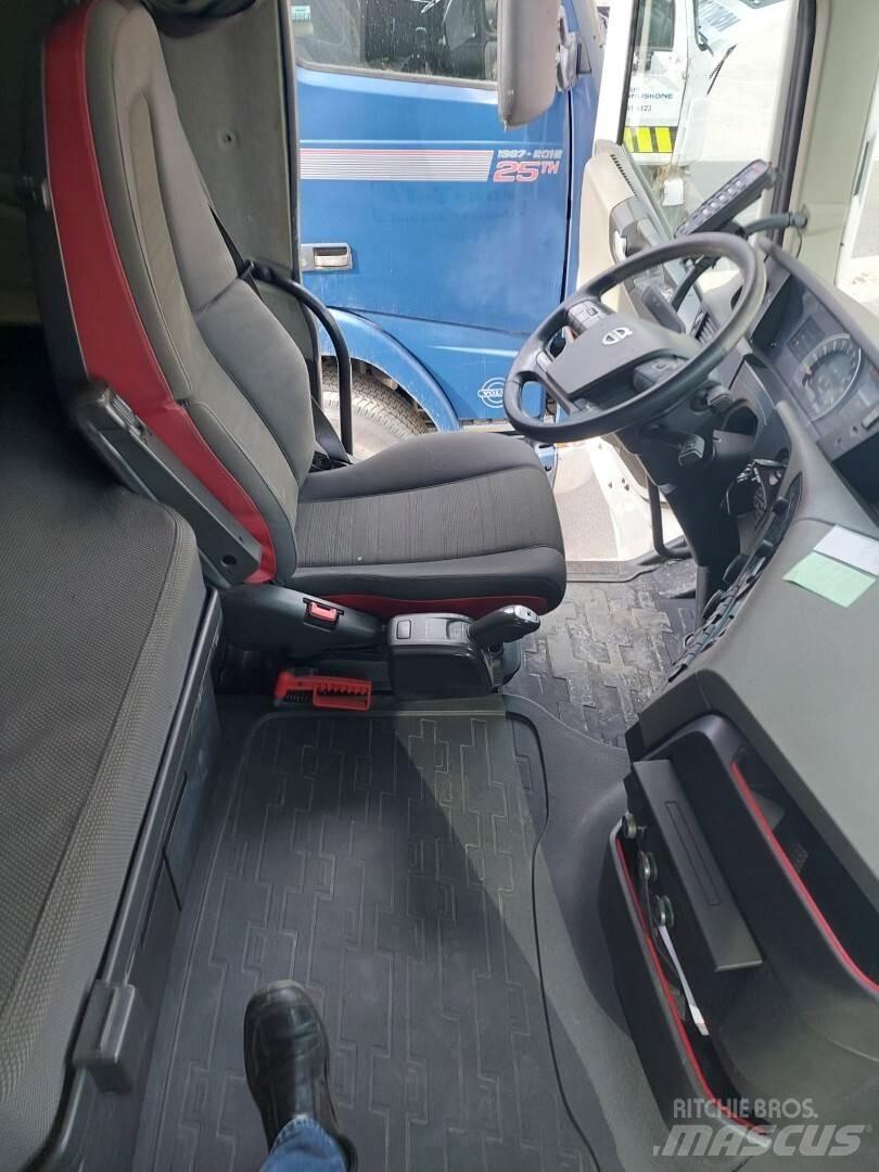 Volvo FH500 8x4 Sunkvežimiai su keliamuoju kabliu