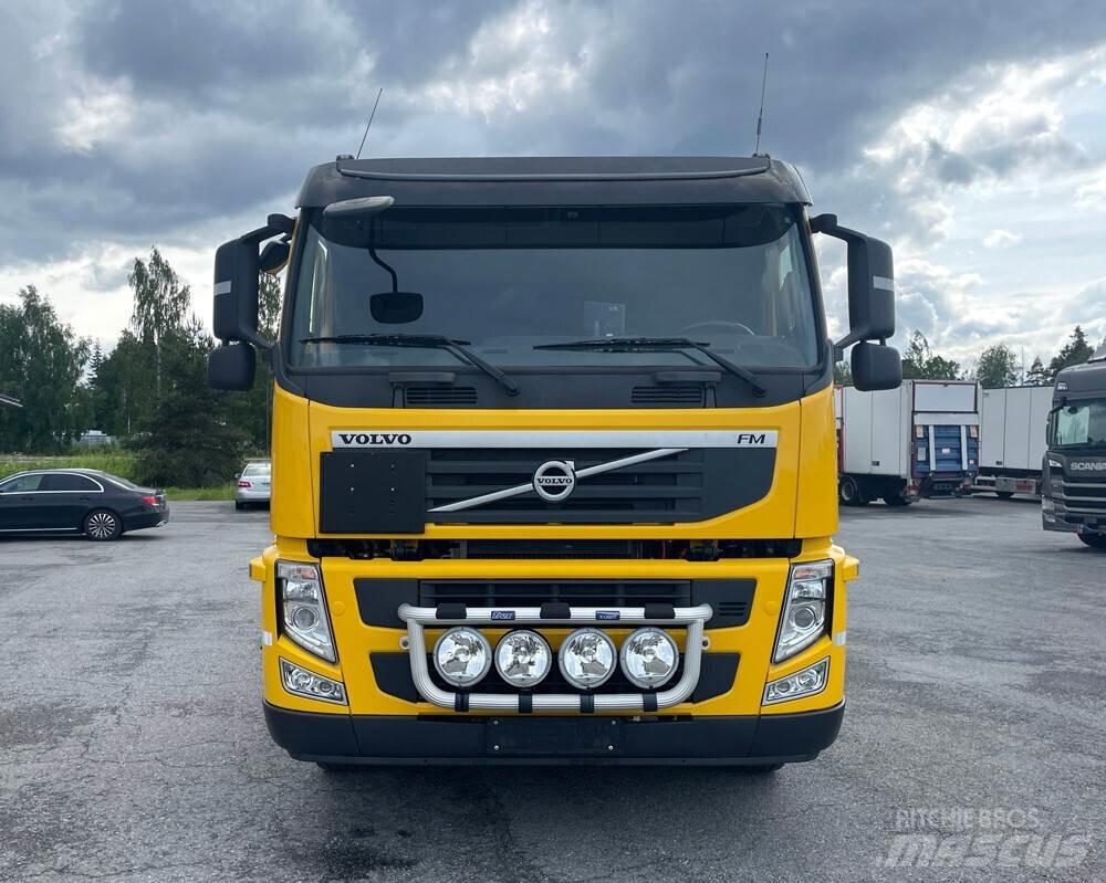 Volvo FM 8X4 -12 Sunkvežimiai su keliamuoju kabliu