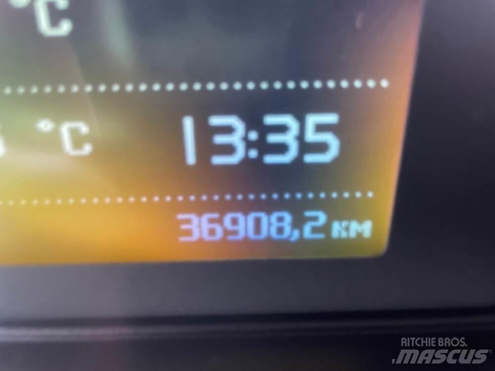 Volvo FM 8X4 -12 Sunkvežimiai su keliamuoju kabliu