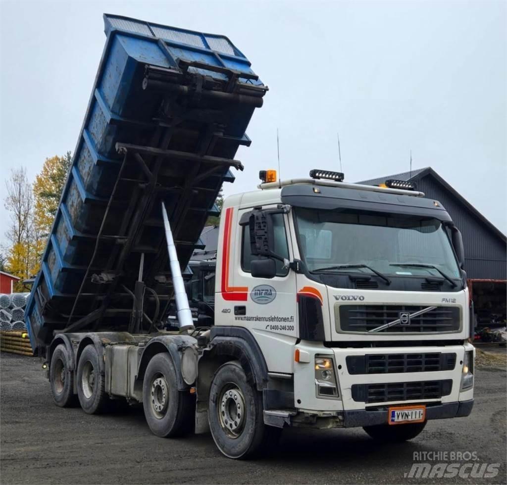 Volvo FM12 8X4 Sunkvežimiai su keliamuoju kabliu