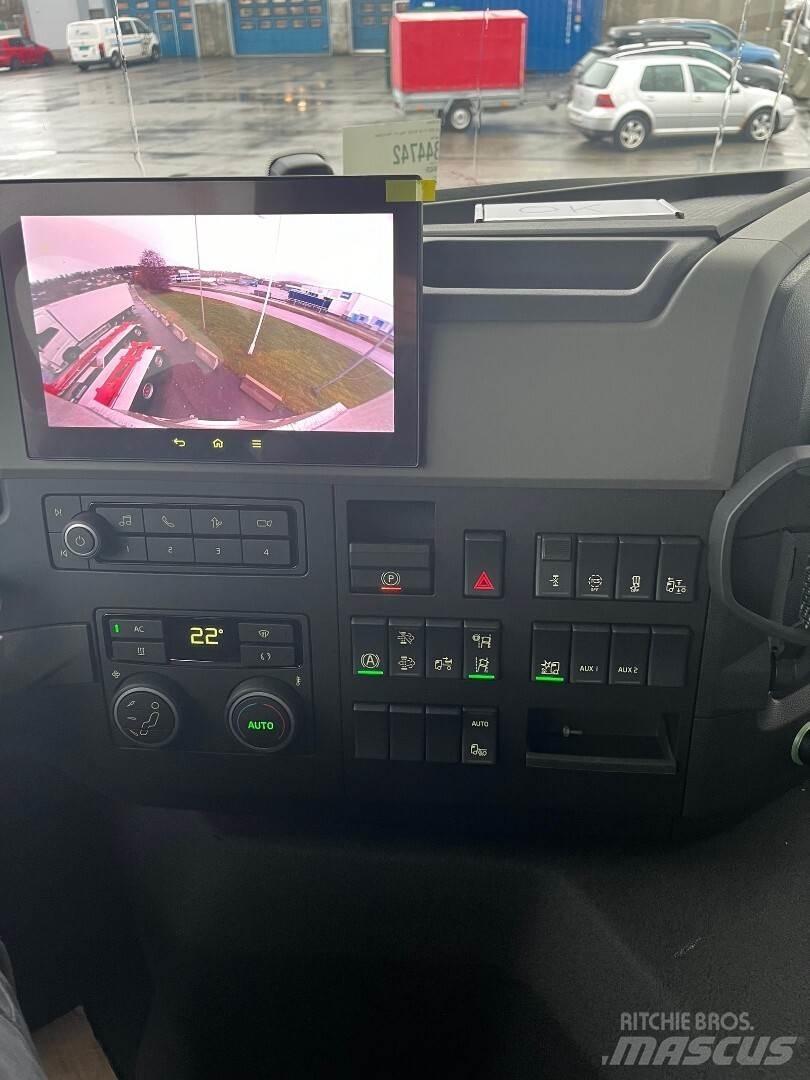 Volvo FM330 4x2 Sunkvežimiai su dengtu kėbulu