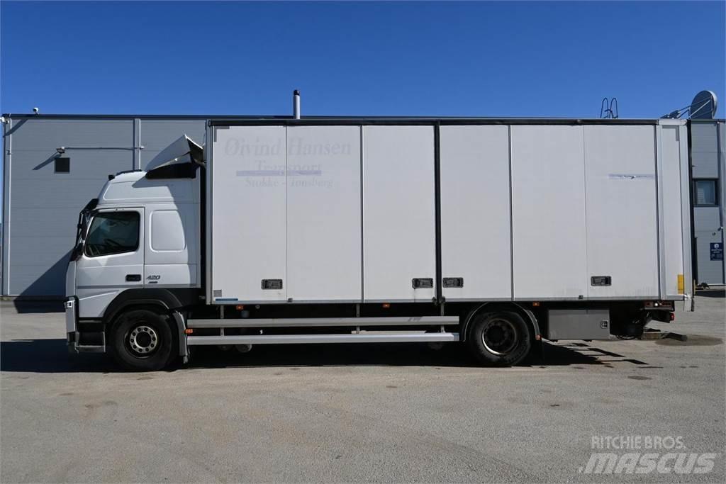 Volvo FM420 4x2 Sunkvežimiai su dengtu kėbulu