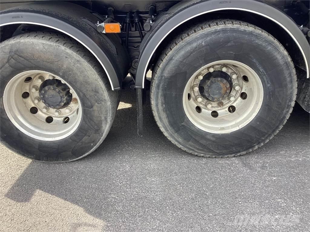 Volvo FMX 540 Savivarčių priekabų vilkikai