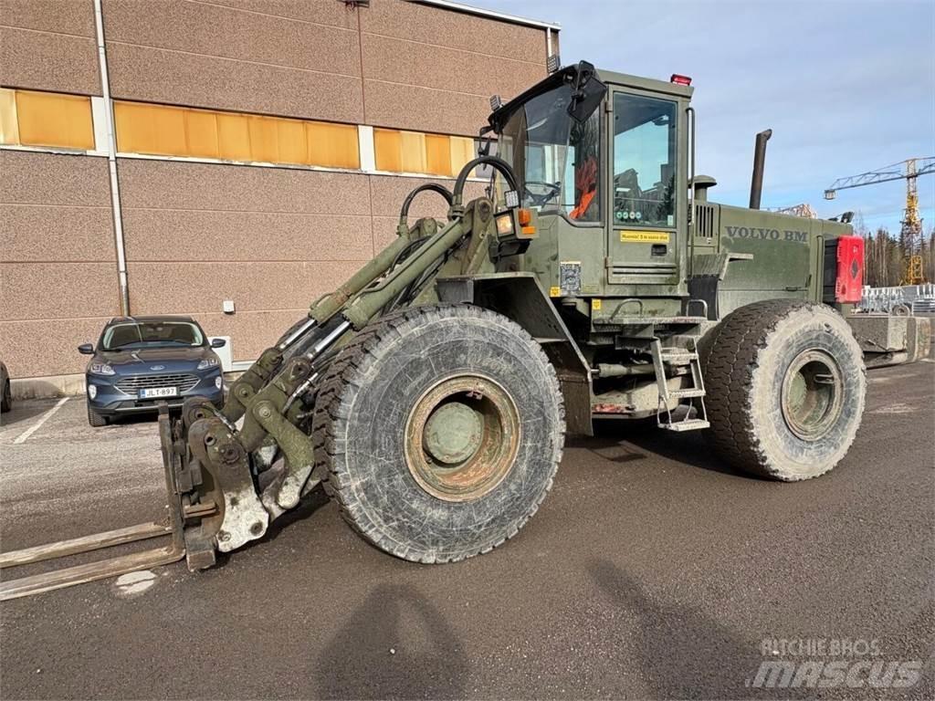 Volvo L 120 B Naudoti ratiniai krautuvai