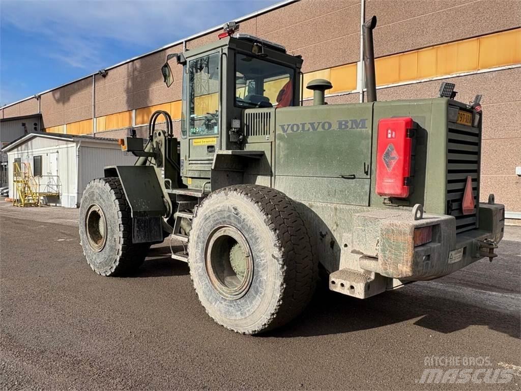 Volvo L 120 B Naudoti ratiniai krautuvai