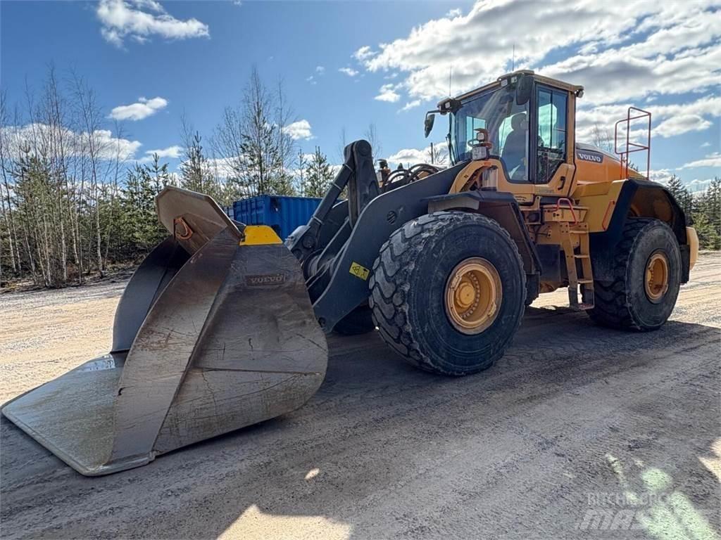 Volvo L 220 H Naudoti ratiniai krautuvai