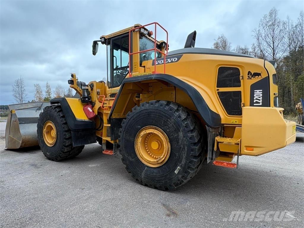 Volvo L 220 H Naudoti ratiniai krautuvai
