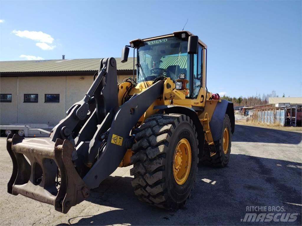 Volvo L 90 F Naudoti ratiniai krautuvai