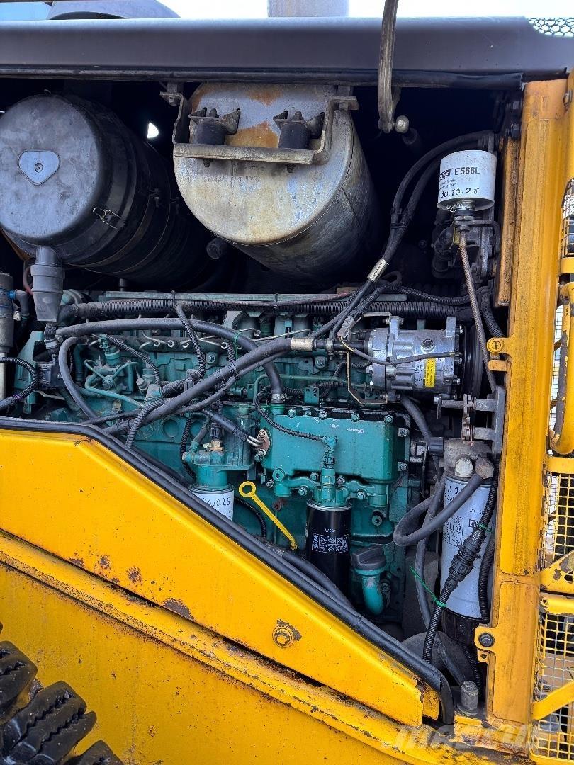 Volvo L120F Naudoti ratiniai krautuvai