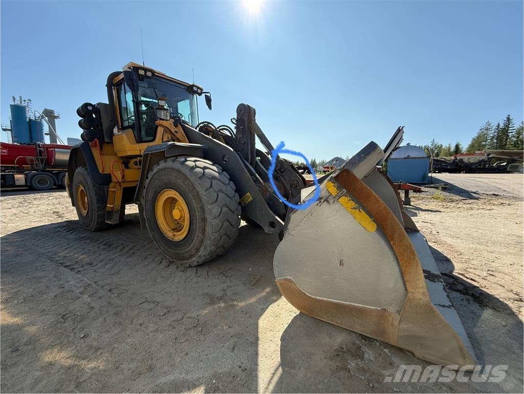 Volvo L180h Naudoti ratiniai krautuvai