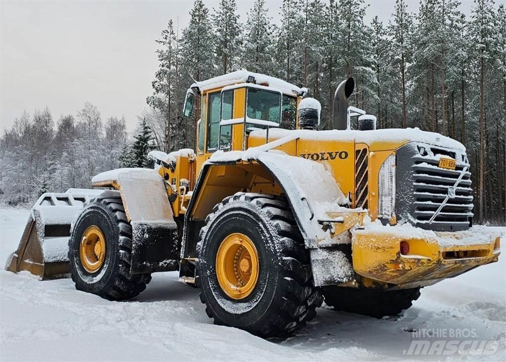 Volvo L220E Naudoti ratiniai krautuvai