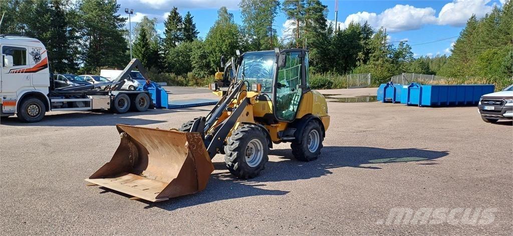 Volvo L25B-P Naudoti ratiniai krautuvai