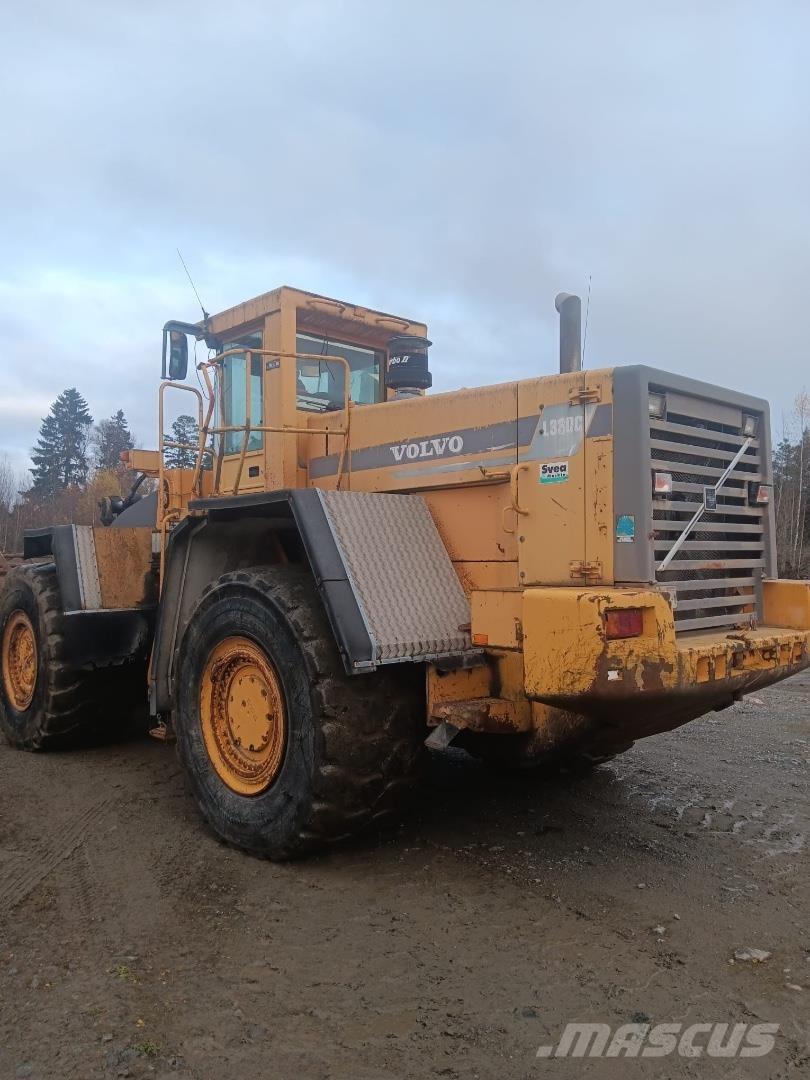 Volvo L330C Naudoti ratiniai krautuvai