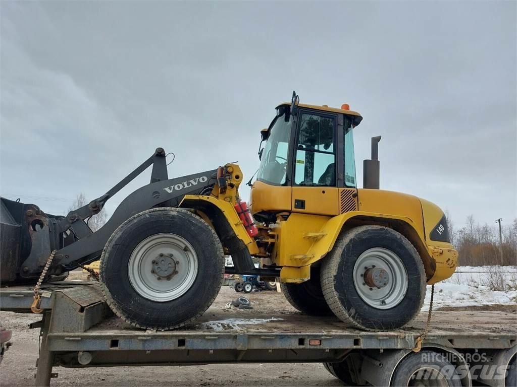 Volvo L40 Naudoti ratiniai krautuvai