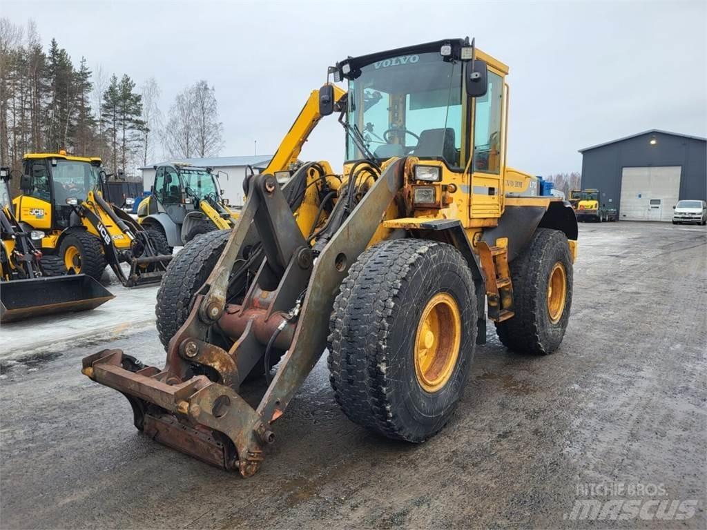 Volvo L70B Naudoti ratiniai krautuvai