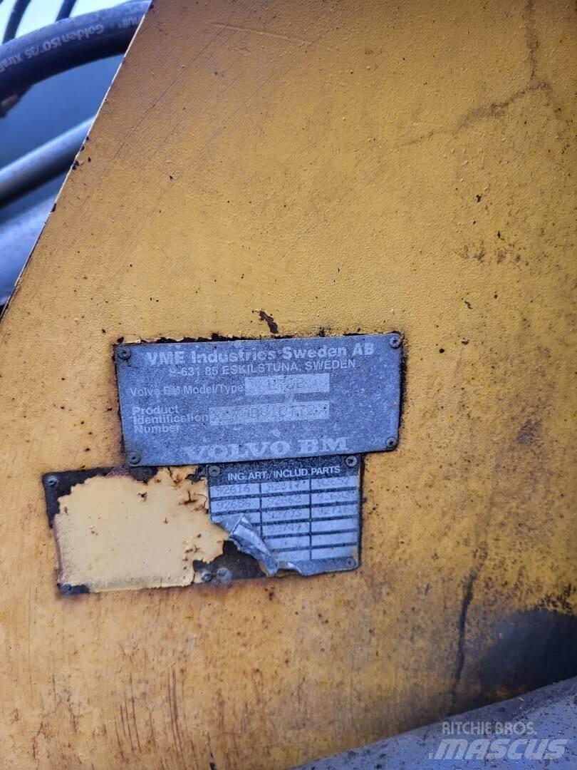 Volvo L70B Naudoti ratiniai krautuvai