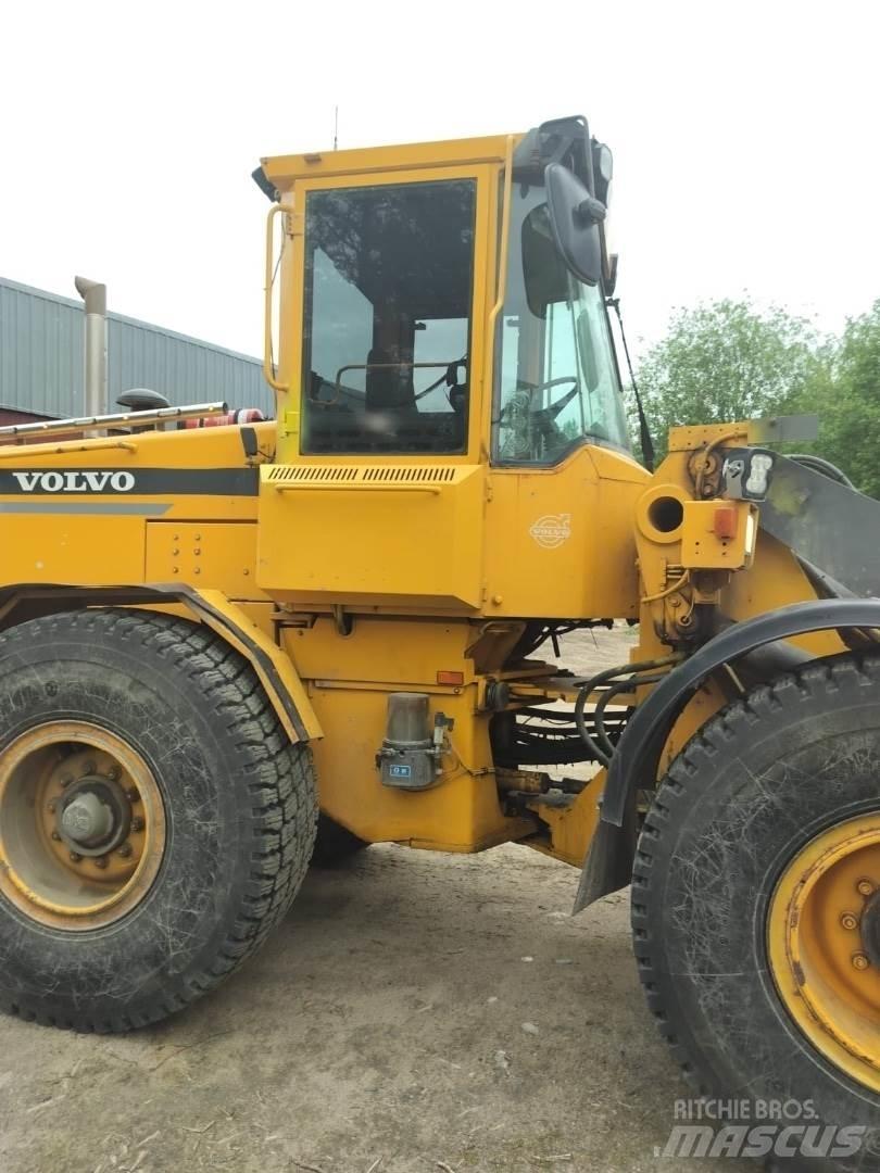 Volvo L70C Naudoti ratiniai krautuvai