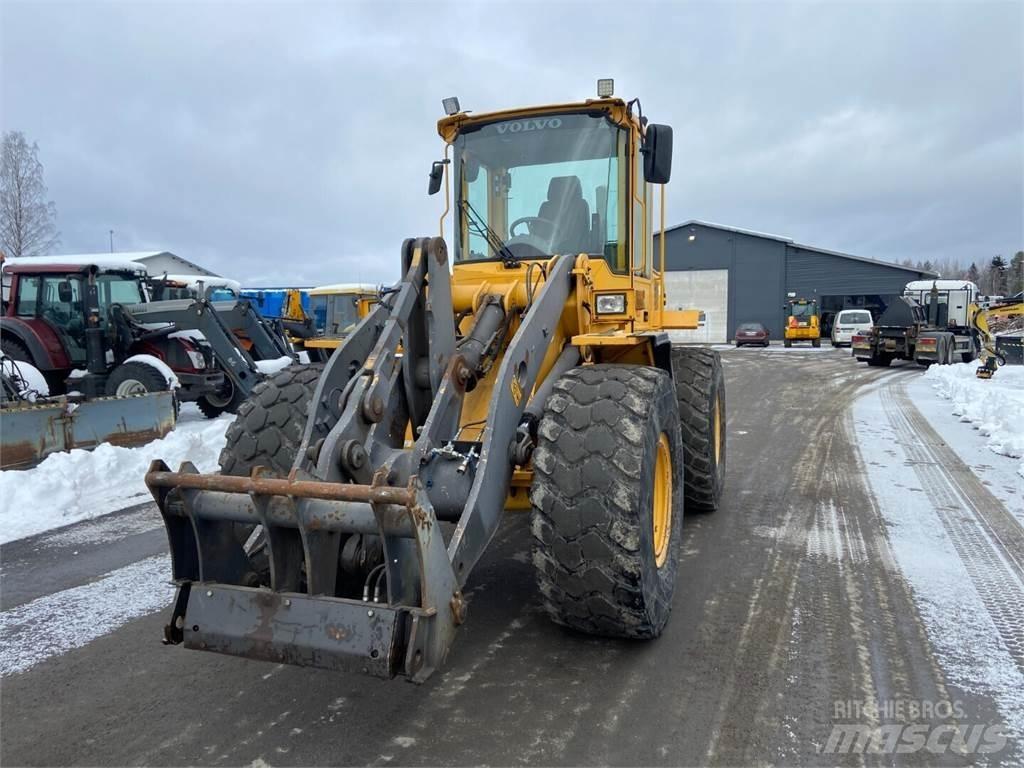 Volvo L70D Naudoti ratiniai krautuvai