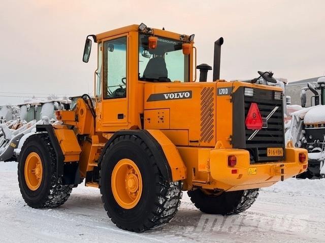 Volvo L70D Naudoti ratiniai krautuvai