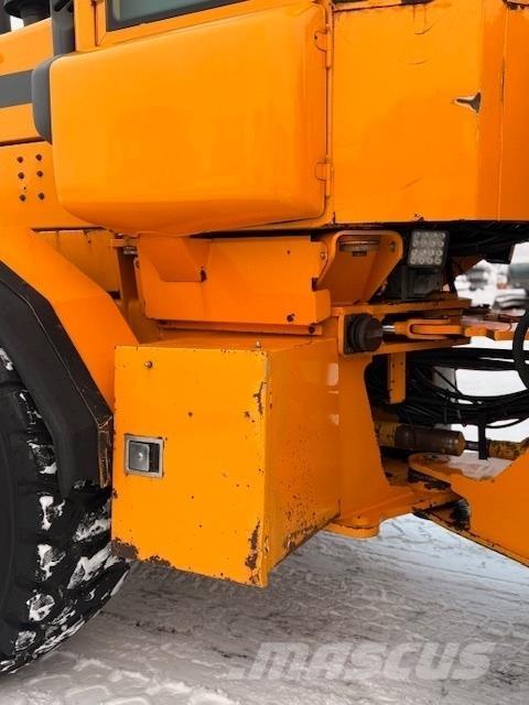 Volvo L70D Naudoti ratiniai krautuvai