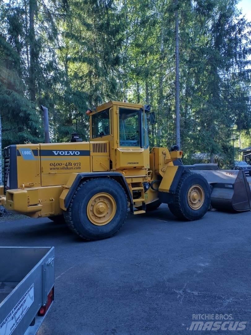 Volvo L90C Naudoti ratiniai krautuvai