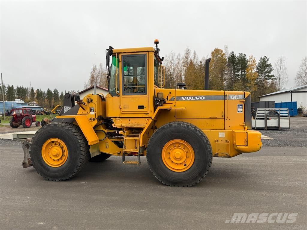 Volvo L90D Naudoti ratiniai krautuvai