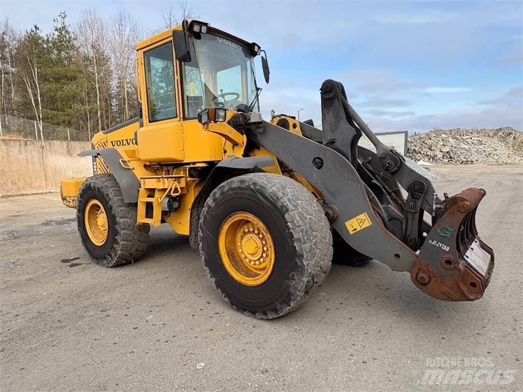 Volvo L90E Naudoti ratiniai krautuvai