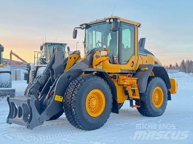 Volvo L90H Naudoti ratiniai krautuvai