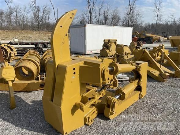 CAT D8 Kultivatoriai-purentuvai