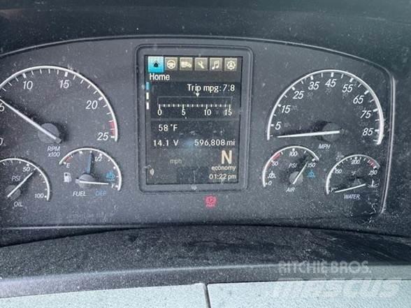 Freightliner CASCADIA 116 Naudoti vilkikai