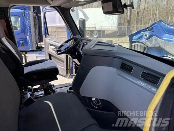 Freightliner CASCADIA 116 Naudoti vilkikai