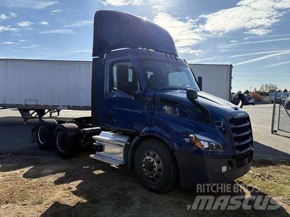 Freightliner CASCADIA 116 Naudoti vilkikai