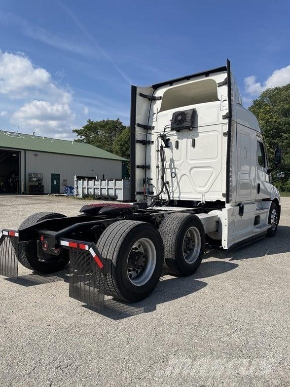 Freightliner CASCADIA 116 Naudoti vilkikai