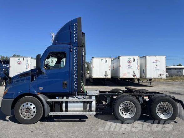 Freightliner CASCADIA 116 Naudoti vilkikai