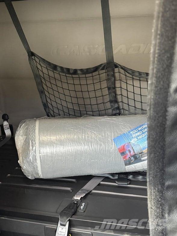 Freightliner CASCADIA 116 Naudoti vilkikai