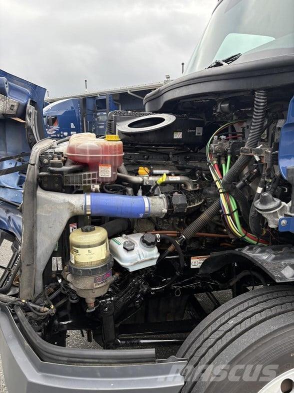 Freightliner CASCADIA 126 Naudoti vilkikai