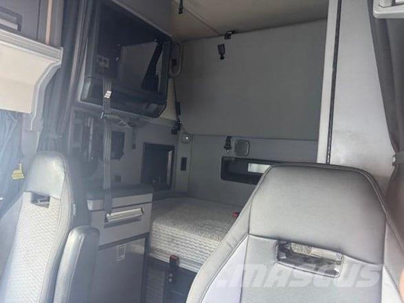 Mack ANTHEM 64T Naudoti vilkikai