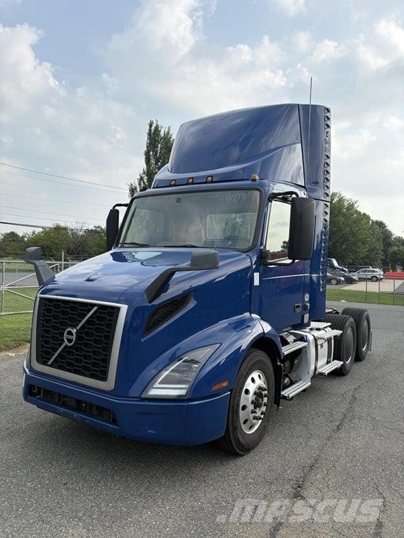 Volvo VNR64T300 Naudoti vilkikai