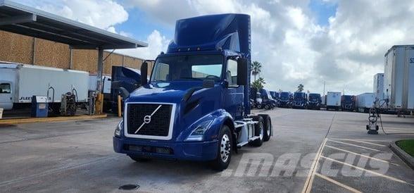 Volvo VNR64T300 Naudoti vilkikai