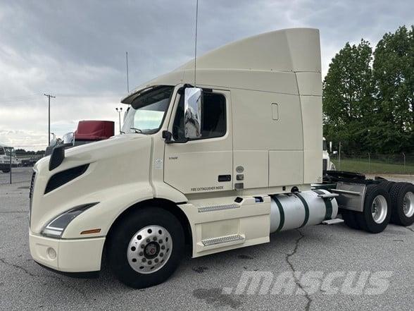 Volvo VNR64T640 Naudoti vilkikai