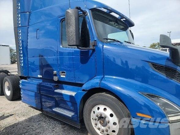 Volvo VNR64T640 Naudoti vilkikai