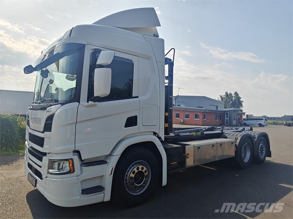 Scania P450 Sunkvežimiai su keliamuoju kabliu